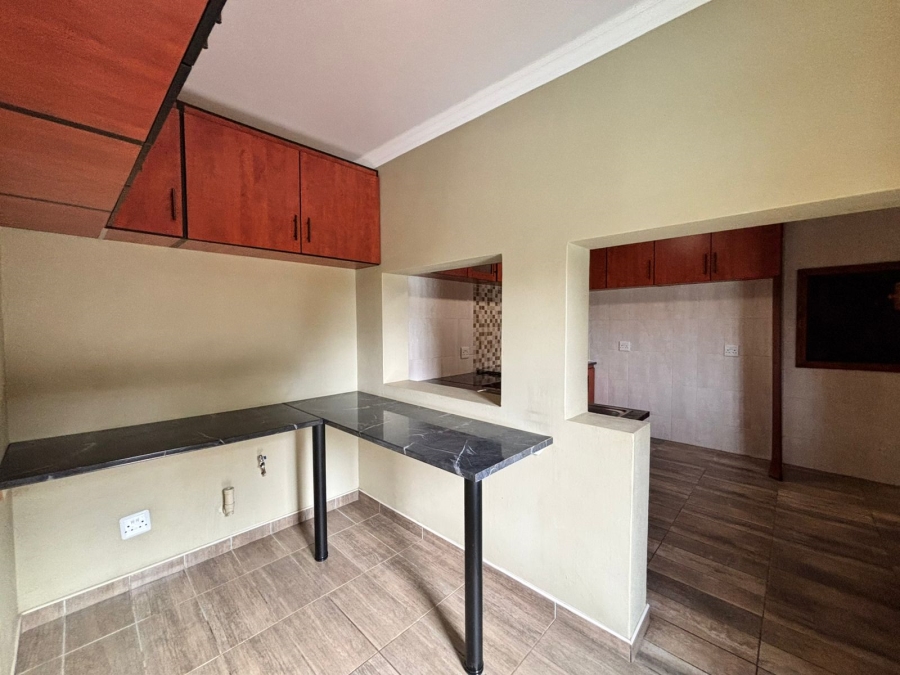 6 Bedroom Property for Sale in Flamwood North West